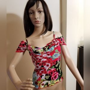 🤍 EUC Black, Red, Green and White Floral Shirt Latina Life Size S